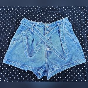 Abercrombie & Fitch natural rise short